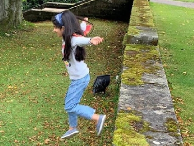 Twinkle Khanna posts a B'day note as daughter Nitara turns eight.