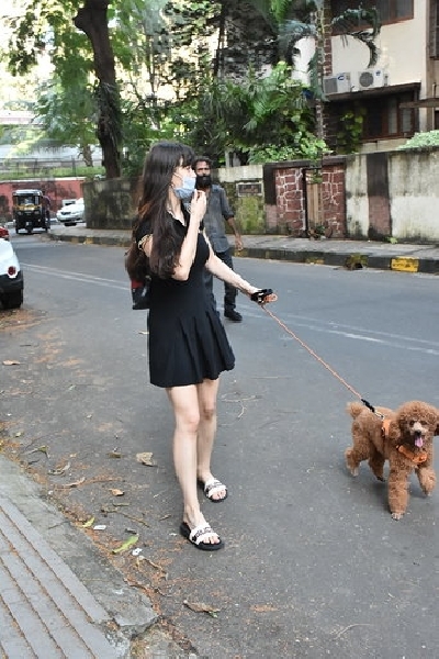 Mumbai: Model Giorgia Andriani seen at Bandra in Mumbai on Sep 28, 2020. (Photo: IANS)