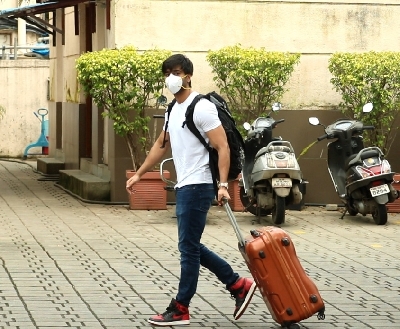 Mumbai: Actor Meezan Jaffrey leave for Manali to shoot for their upcoming film "Hungama 2" from Mumbai on Oct 4, 2020. (Photo: IANS)