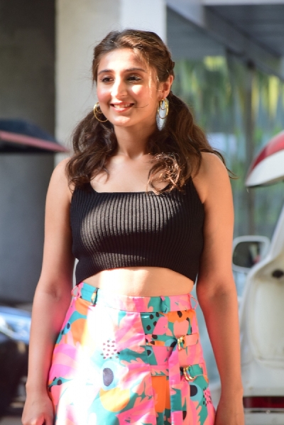Mumbai: Singer Dhvani Bhanushali seen at the office of T-Series at Mumbai's Andheri on Oct 5, 2020. (Photo: IANS)