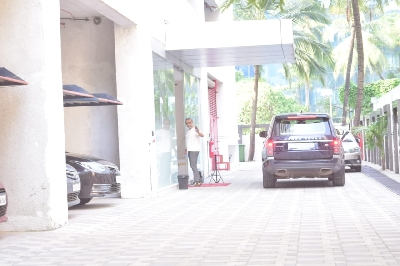 Mumbai: Filmmaker Anubhav Sinha seen at the office of T-Series in Mumbai on Oct 9, 2020. (Photo: IANS)