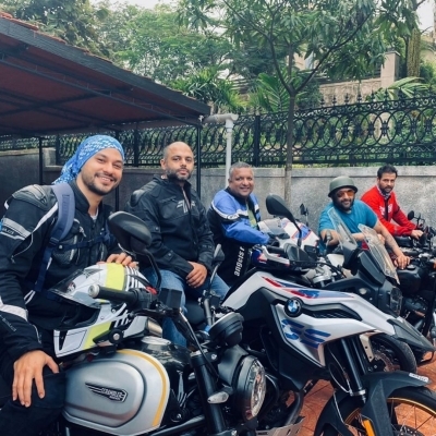 Biker boys Kunal Kemmu, Arshad Warsi and Rohit Roy on a fun ride Biker boys Kunal Kemmu, Arshad Warsi and Rohit Roy on a fun ride