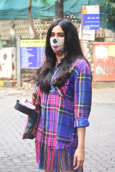 Mumbai: Actress Adah Sharma seen at Bandra in Mumbai on Oct 22, 2020. (Photo: IANS)