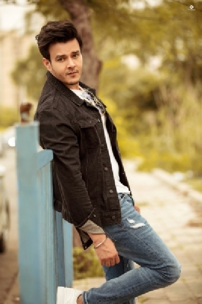 TV actor Aniruddh Dave turns producer. TV actor Aniruddh Dave turns producer.