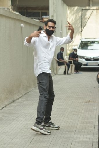 Mumbai: Sidhant Chaturvedi seen at the office of Dharma Productions at Bandra in Mumbai on Nov 5, 2020. (Photo: IANS)