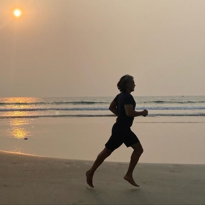 Milind Soman and Goa Police are target of Twitter meme fest.