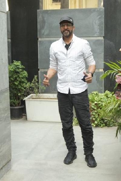 Mumbai: Actor Javed Jaffrey during the promotions of their upcoming film 'Coolie No. 1', in Mumbai on Nov 6, 2020. (Photo: IANS)