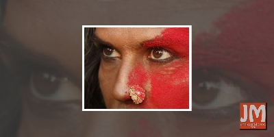 Milind Soman's new pic reminds netizens of Akshay Kumar