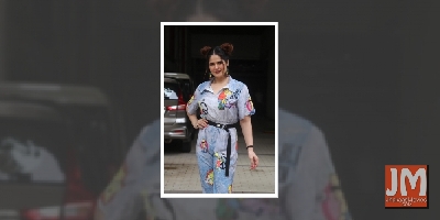 Zareen Khan starts her website