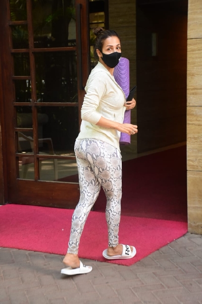 Mumbai: Actress Malaika Arora seen at Bandra in Mumbai on Nov 23, 2020. (Photo: IANS)