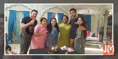 Tina Philip celebrated her birthday on the sets of Aye Mere Humsafar
