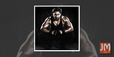 Ranveer Singh marks decade in B'wood with visit to 'sacred chamber of dreams'