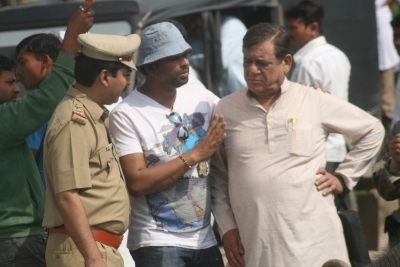 Om Puri shot despite typhoid, recalls wife Nandita about his upcoming last film.