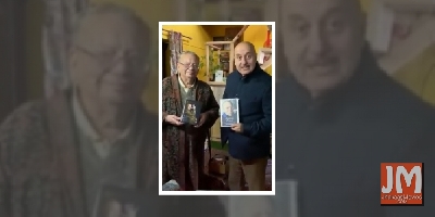 Anupam Kher visits Ruskin Bond in Mussoorie, presents him latest book
