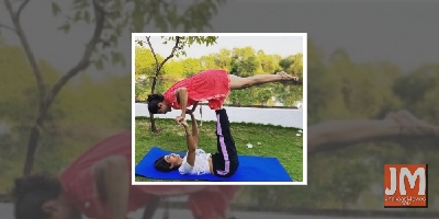 Shilpa Shetty lifts sister Shamita as part of her workout