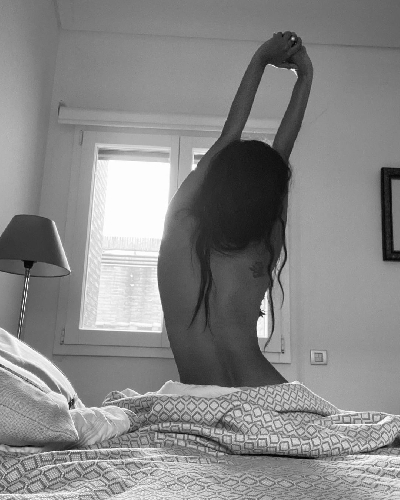 Esha Gupta's steamy goodbye to 2020. (photo:instagram)