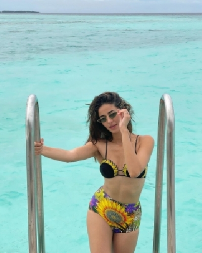 Actress Ananya Panday is back from her vacation in Maldives. She admits she is already missing her time in the tourist hub, adding that she is mentally still in Maldives. Actress Ananya Panday is back from her vacation in Maldives. She admits she is already missing her time in the tourist hub, adding that she is mentally still in Maldives.