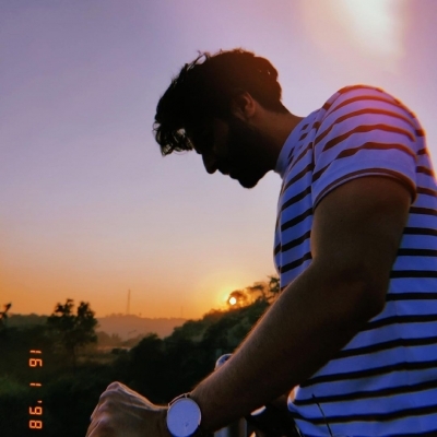 Ayushmann Khurrana turns on his poet mode for latest post.(photo:instagram)