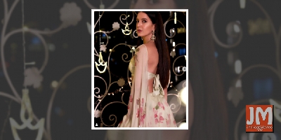 Isabelle Kaif unveils first look of new film, fans compare her to Katrina