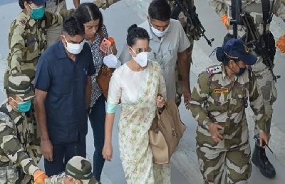 Kangana Ranaut reaches Sarni for shooting