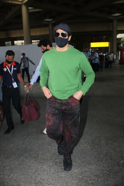 Mumbai: Sidharth Malhotra spotted at airport departure on Monday 22nd February 2021. (Photo: IANS)