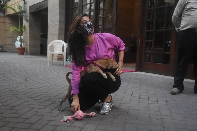 Mumbai: Malaika Arora And Sophie Choudhary Spotted In Bandra on Thursday 26nd February 2021. (Photo: IANS)