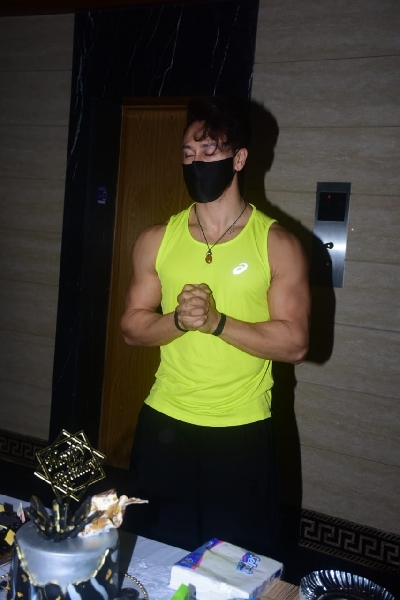 Mumbai: Tiger Shroff Cake Cutting At His Bandra Residence on Tuesday 02nd March 2021.(Photo: IANS)