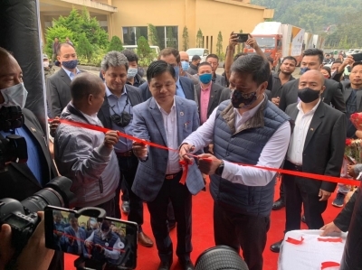 Arunachal CM Pema Khandu unveils portable cinema theatre in Itanagar Arunachal CM Pema Khandu unveils portable cinema theatre in Itanagar