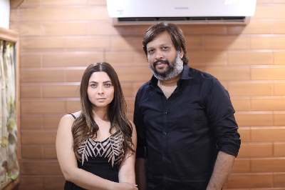 Akshay Bardapurkar and Sonalee Kulkarni to present 1st regional interactive web film 'Hakamari'