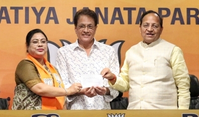 New Delhi: Most popular Indian TV serial Ramayan actor Arun Govil join BJP in presence of BJP National General Secretary Arun Singh at BJP HQ, DDU Marg, in New Delhi On Thursday March 18, 2021.(Photo:IANS/Wasim sarvar)