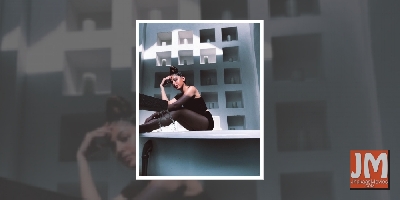 Alaya F shares 'golden hour' pic from bathtub