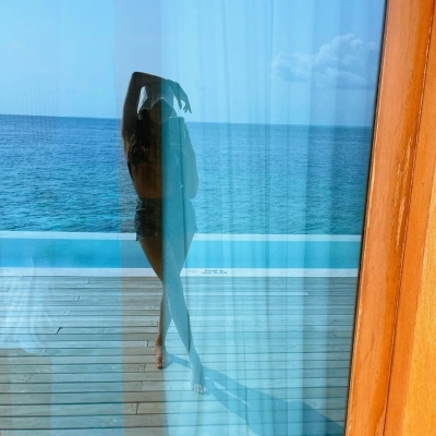 Janhvi Kapoor vacays in Maldives, posts pictures.(photo: Instagram)
