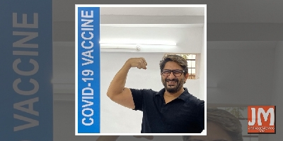 Arshad Warsi gets the jab, says 'vaccine lagao immunity badhao'