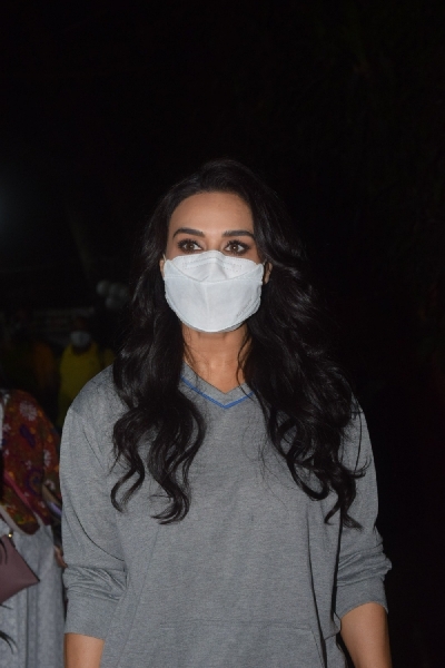 Preity Zinta Snapped post shoot in bandra.(Photo: Sanjay Tiwari/IANS)