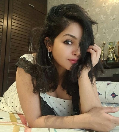 Shubhangi Atre turns selfie queen in Covid isolation.