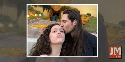 Kat Dennings posts a love-up pic with Andrew WK