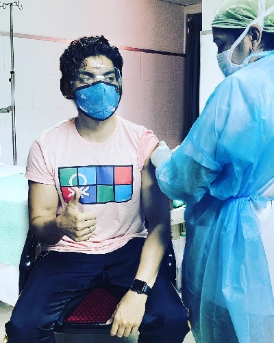 Gurmeet Choudhary gets first Covid vaccination shot.(photo:instagram)