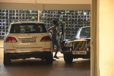 Mumbai: Rakul Preet Singh Spotted at Bandra On Tuesday, 25 May, 2021. (Photo: Sanjay Tiwari)