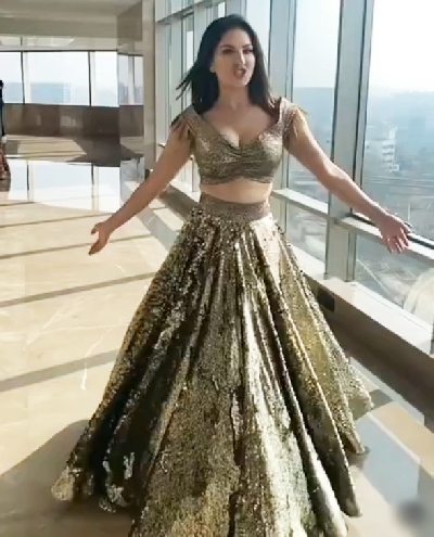 Ravishing Looks Of Sunny Leone In Designer Outfit