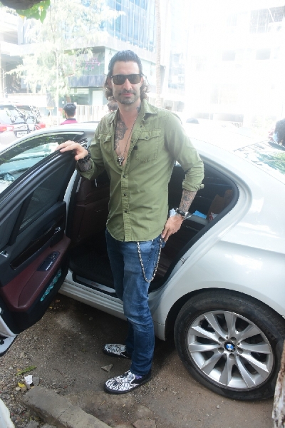 Mumbai: Daniel Weber spotted at foodhall in Bandra On Sunday, 30 May, 2021.(Photo: Sanjay Tiwari)