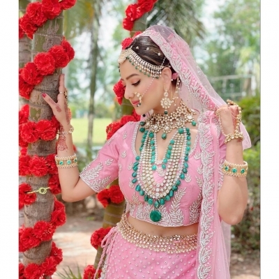 Madalsa Sharma wore a 10-kilo lehenga for wedding scene in 