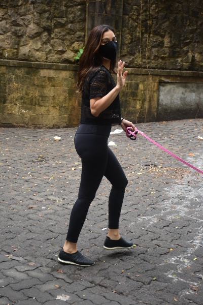 Mumbai: Sophie Choudhary spotted in Bandra On Monday, 07 June, 2021.(Photo: Sanjay Tiwari)