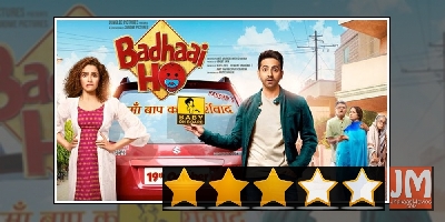 Badhaai Ho Movie Review: Sweet Film About Family Facing An Unfamiliar Situation.