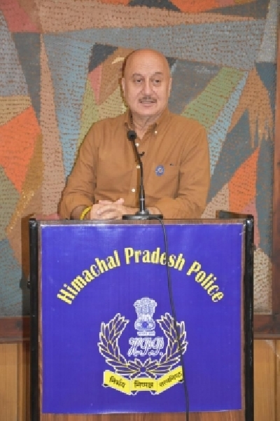 Kher shares experiences in Shimla in with police officials, staff Kher shares experiences in Shimla in with police officials, staff