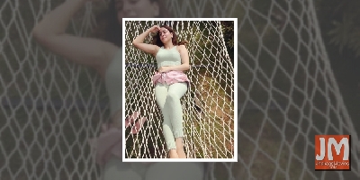 Shraddha Arya relaxes with Rishi Kapoor songs after a long day's shoot