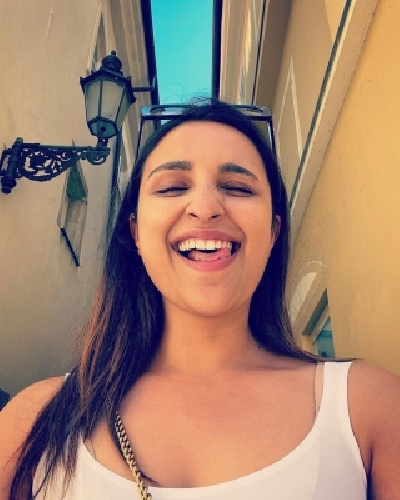 Parineeti Chopra masters selfie trick during Austrian vacay