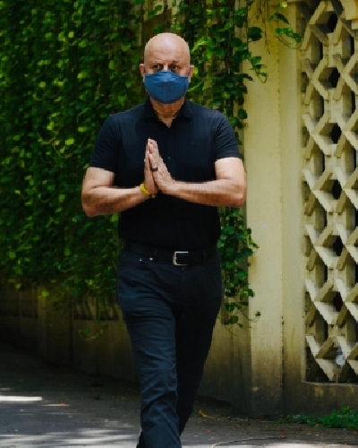 Anupam Kher: Like everybody else I too get sad sometimes.(photo:instagram) Anupam Kher: Like everybody else I too get sad sometimes.(photo:instagram)