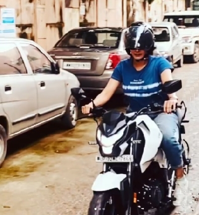 Kirti Kulhari: We don't have to be men to experience somethings in life. (credit : Kirti Kulhari/instagram)