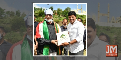 Amitabh Bachchan takes part in Green India Challenge