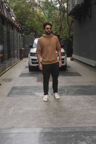 Mumbai: Akshay Kumar Vaani Kapoor & Jackky Bhagnani Snapped at Pooja Entertainment With The Promotion Of Bell Bottom Movie on wednesday July 28, 2021.(Photo: Sanjay Tiwari/IANS)